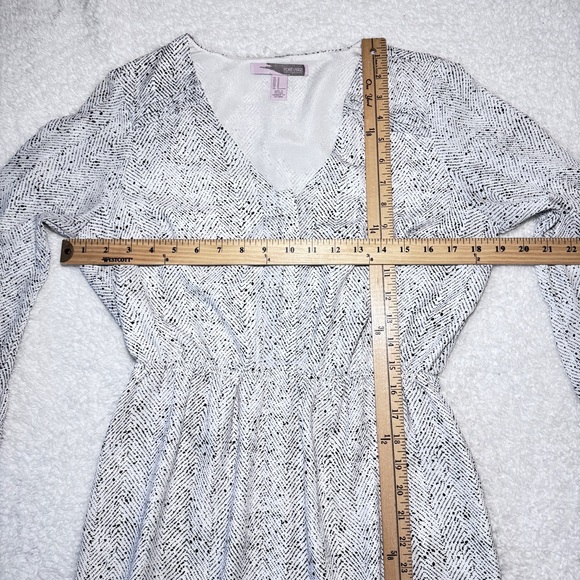 Forever 21 Mini Dress, 3/4 Sleeve, Cream Geometric Print Sz M - Picture 6 of 8